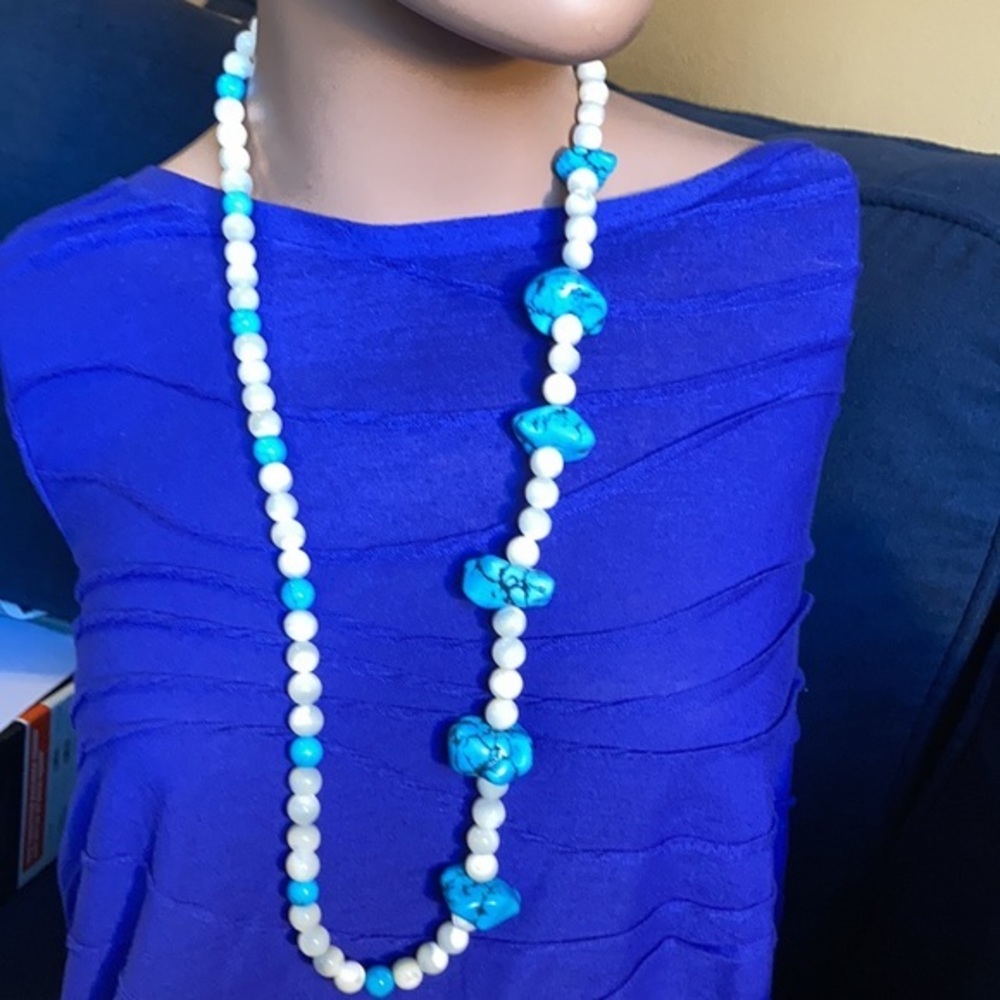Amazing turquoise and mother of pearl chunky necklace